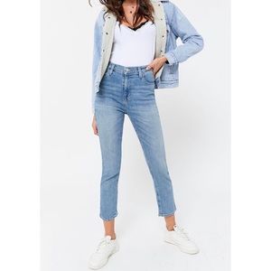 BDG Girlfriend High-Waisted Jean